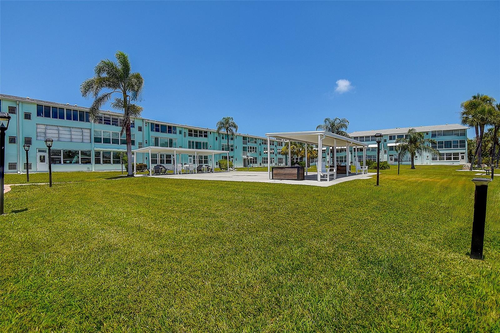 SHORE VIEW BLDG - Residential