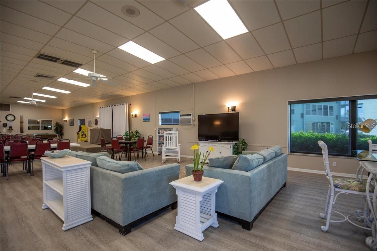 SHORE VIEW BLDG - Residential