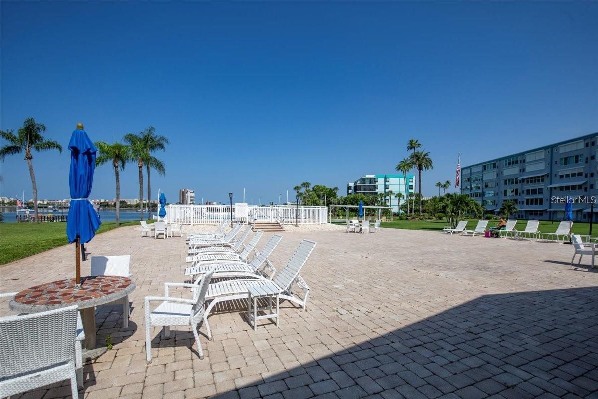 SHORE VIEW BLDG - Residential