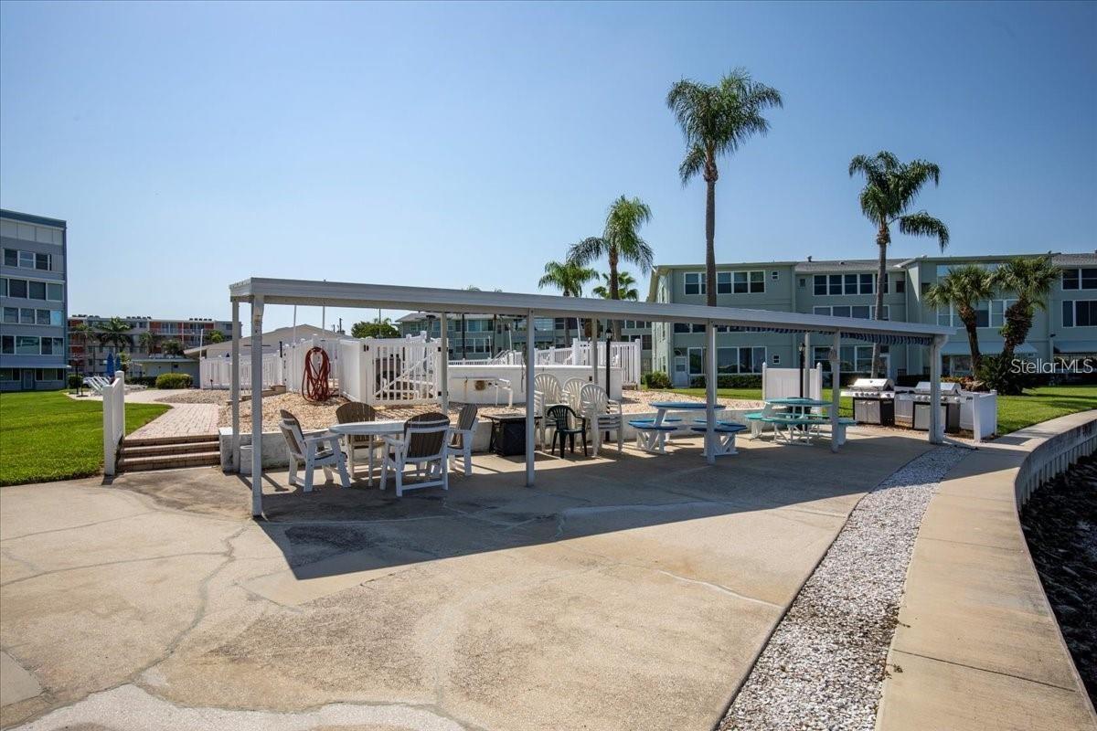 SHORE VIEW BLDG - Residential