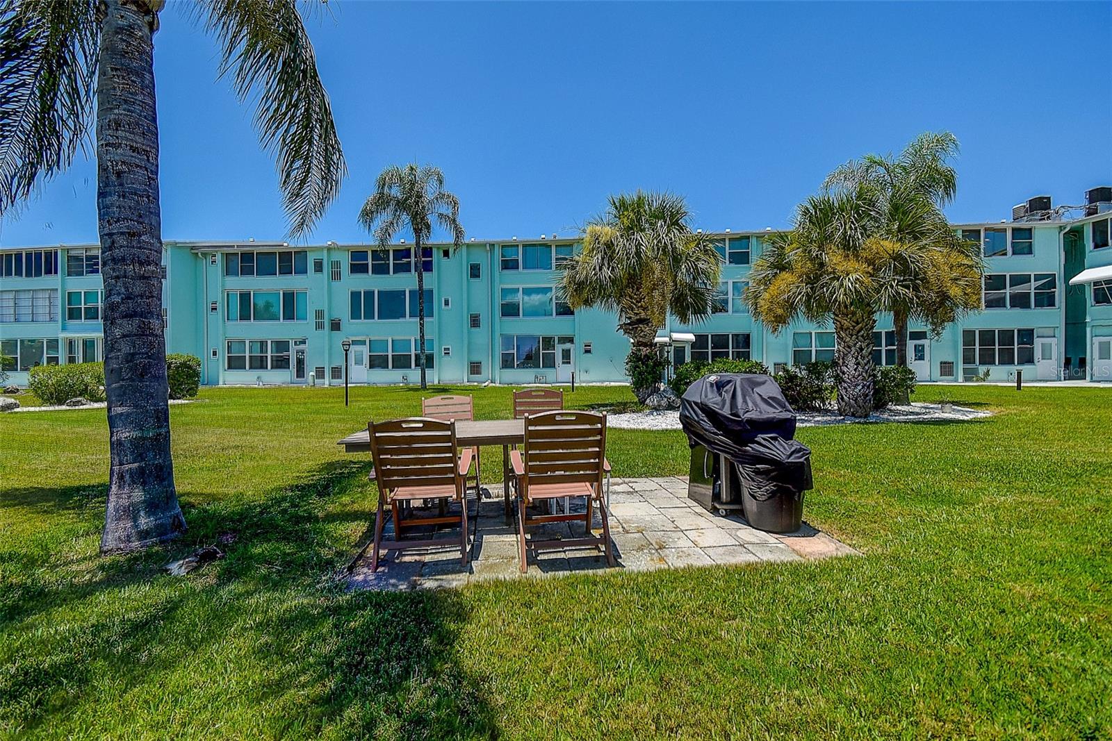 SHORE VIEW BLDG - Residential