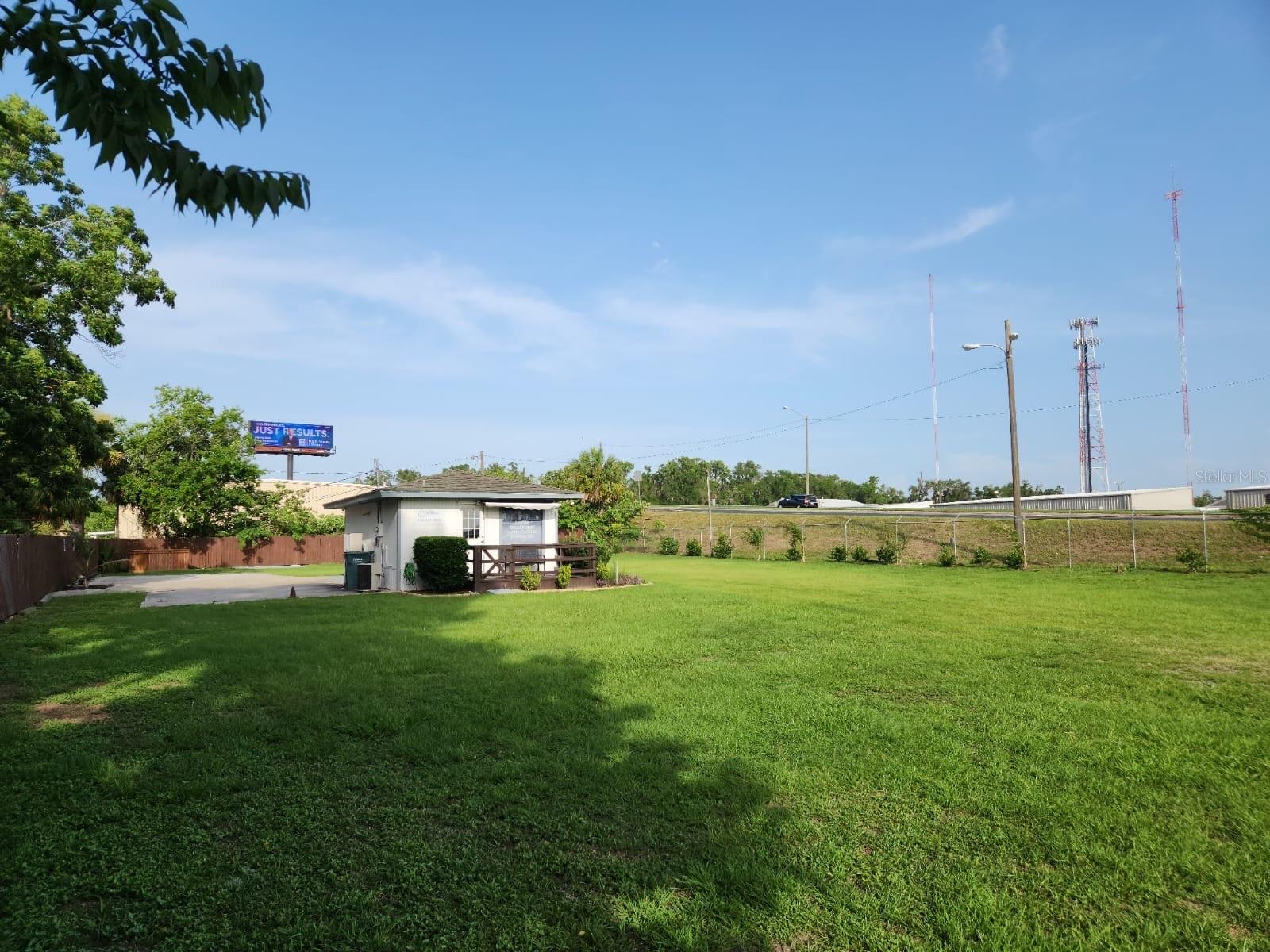 OAKRIDGE - Commercial Sale