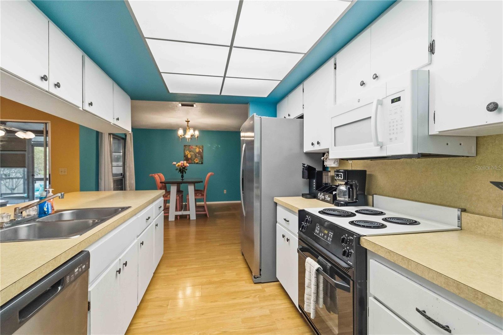 LAKE FOREST ESTATES - Residential