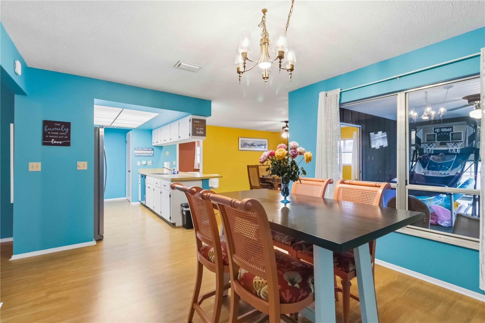 LAKE FOREST ESTATES - Residential