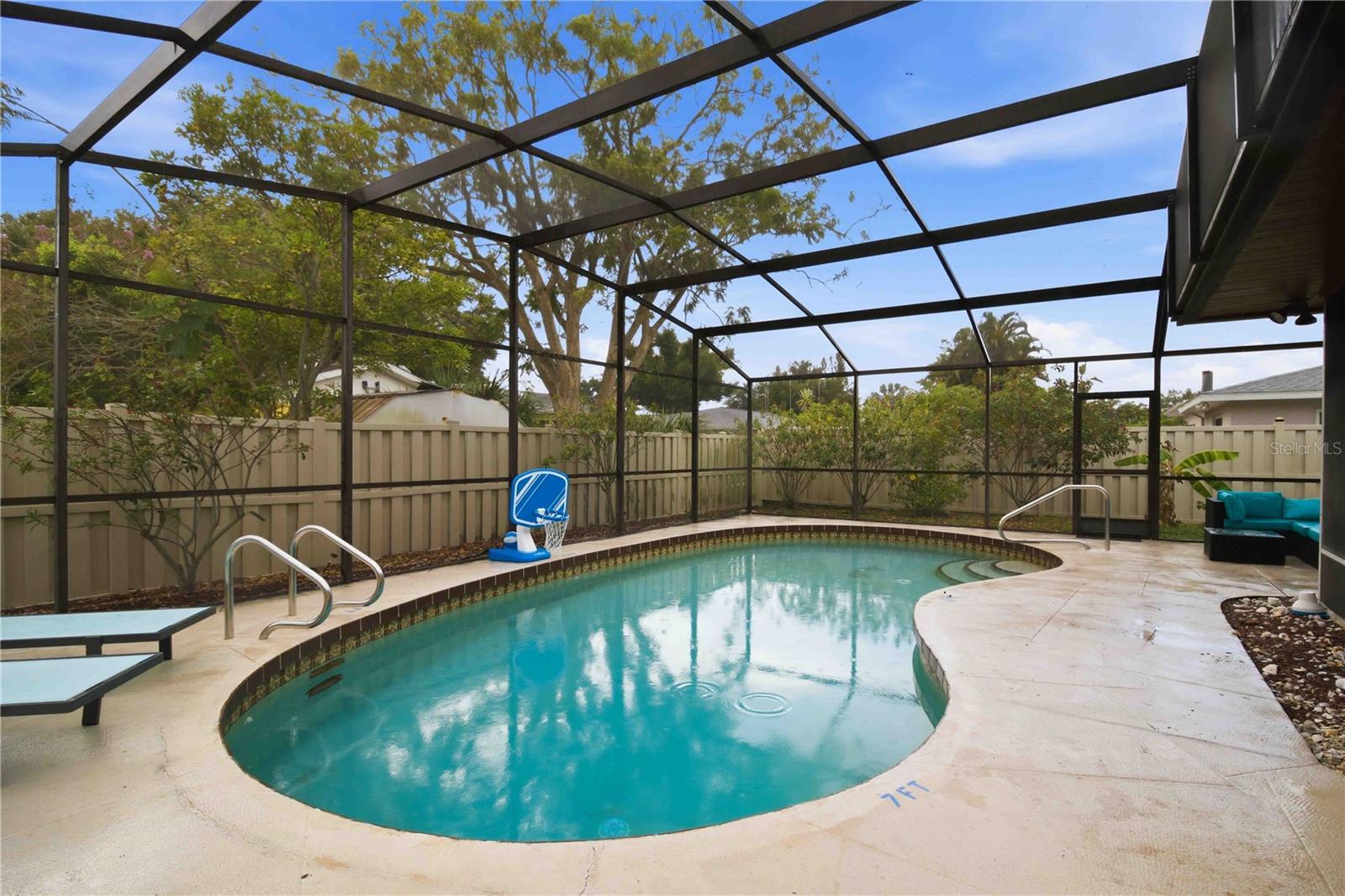 LAKE FOREST ESTATES - Residential