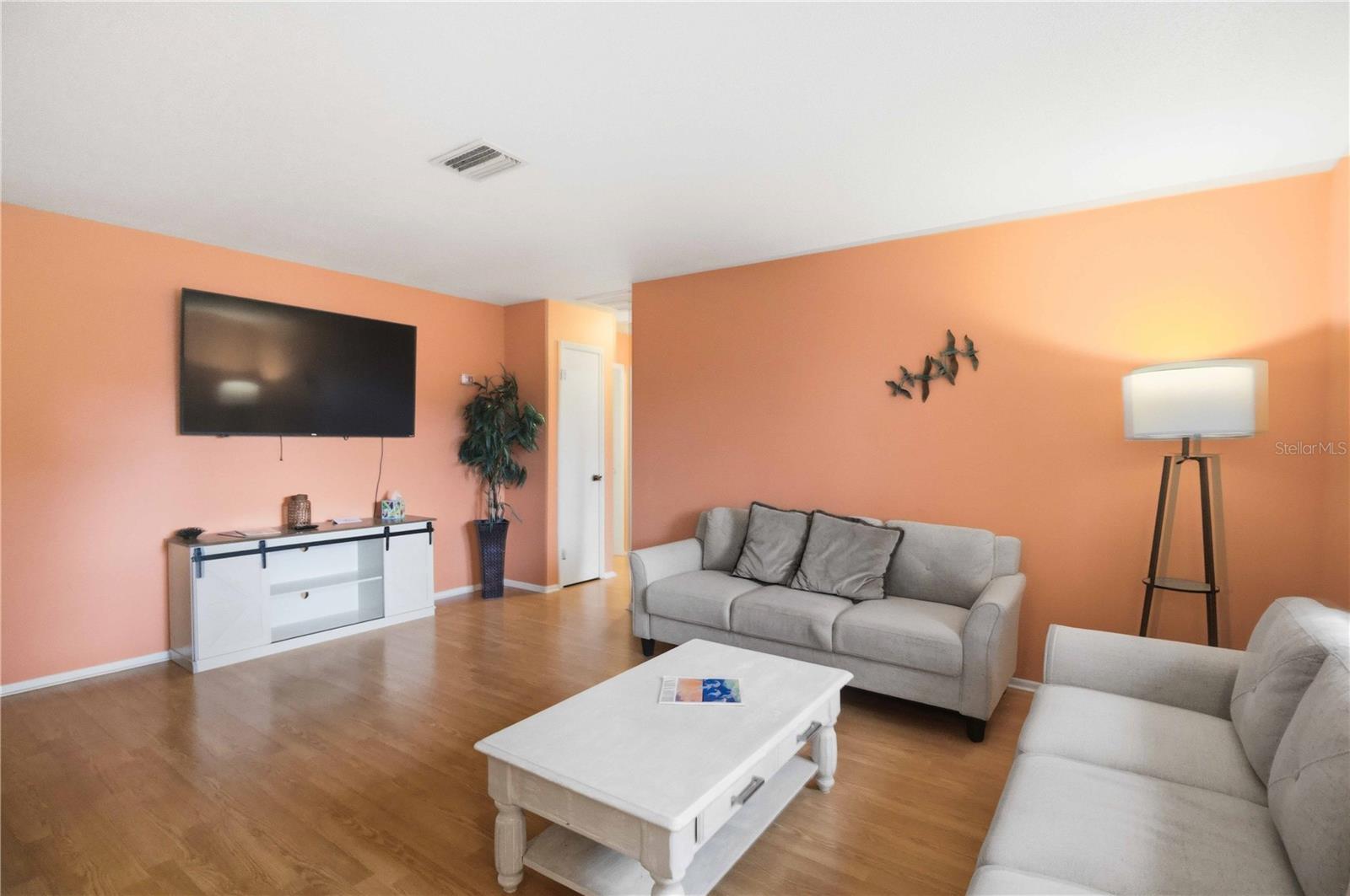 LAKE FOREST ESTATES - Residential