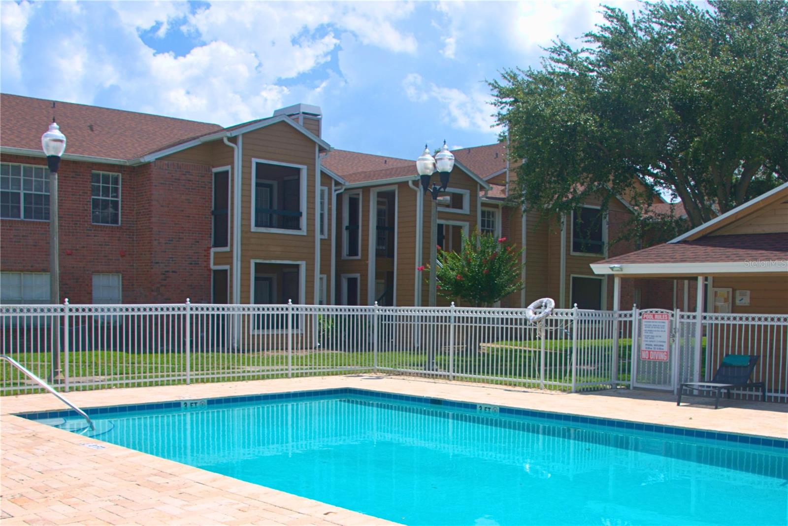 REGENCY GARDENS - Residential