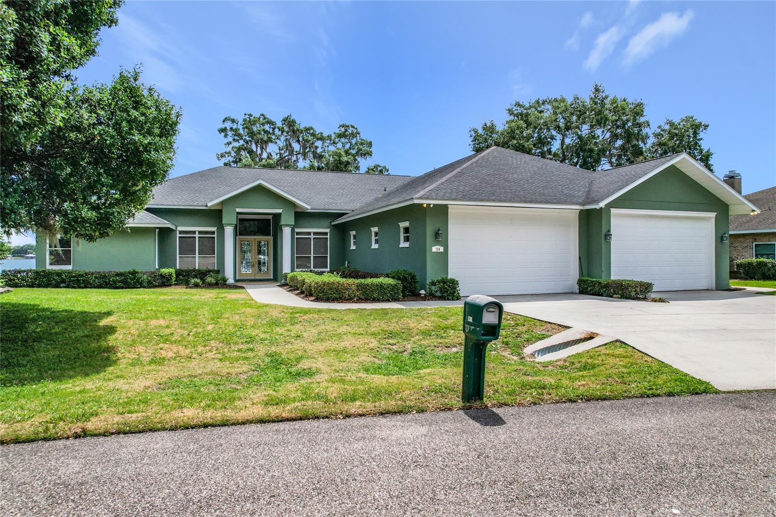 SANDY POINTE - Residential