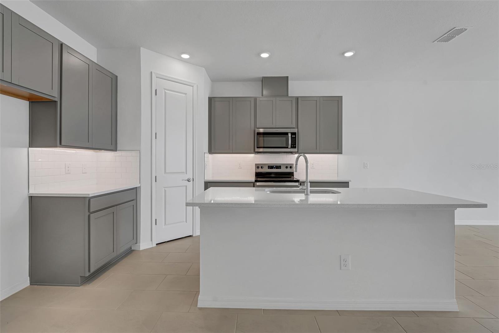 SHORES AT MIRADA - Residential