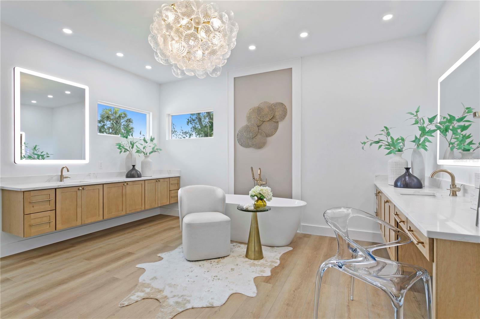 WELLINGTON MANORS - Residential