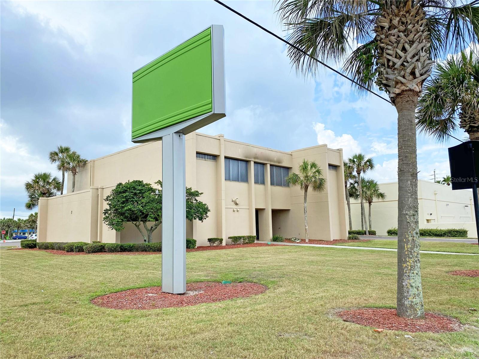 NEW SMYRNA BEACH - Commercial Sale