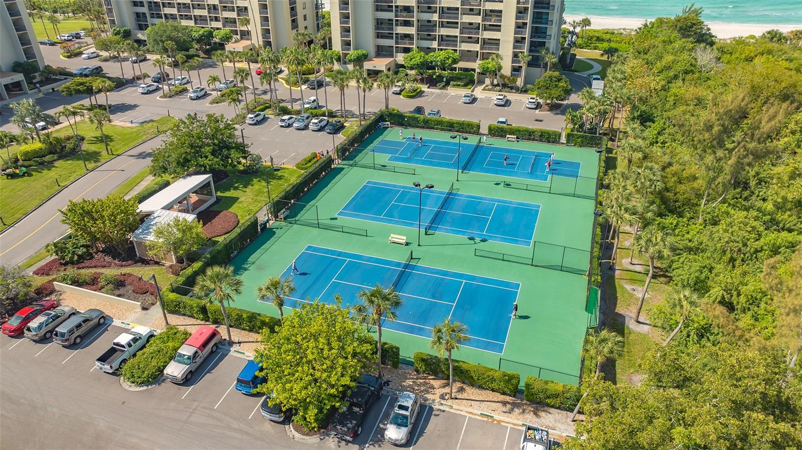 BEACHPLACE I - Residential