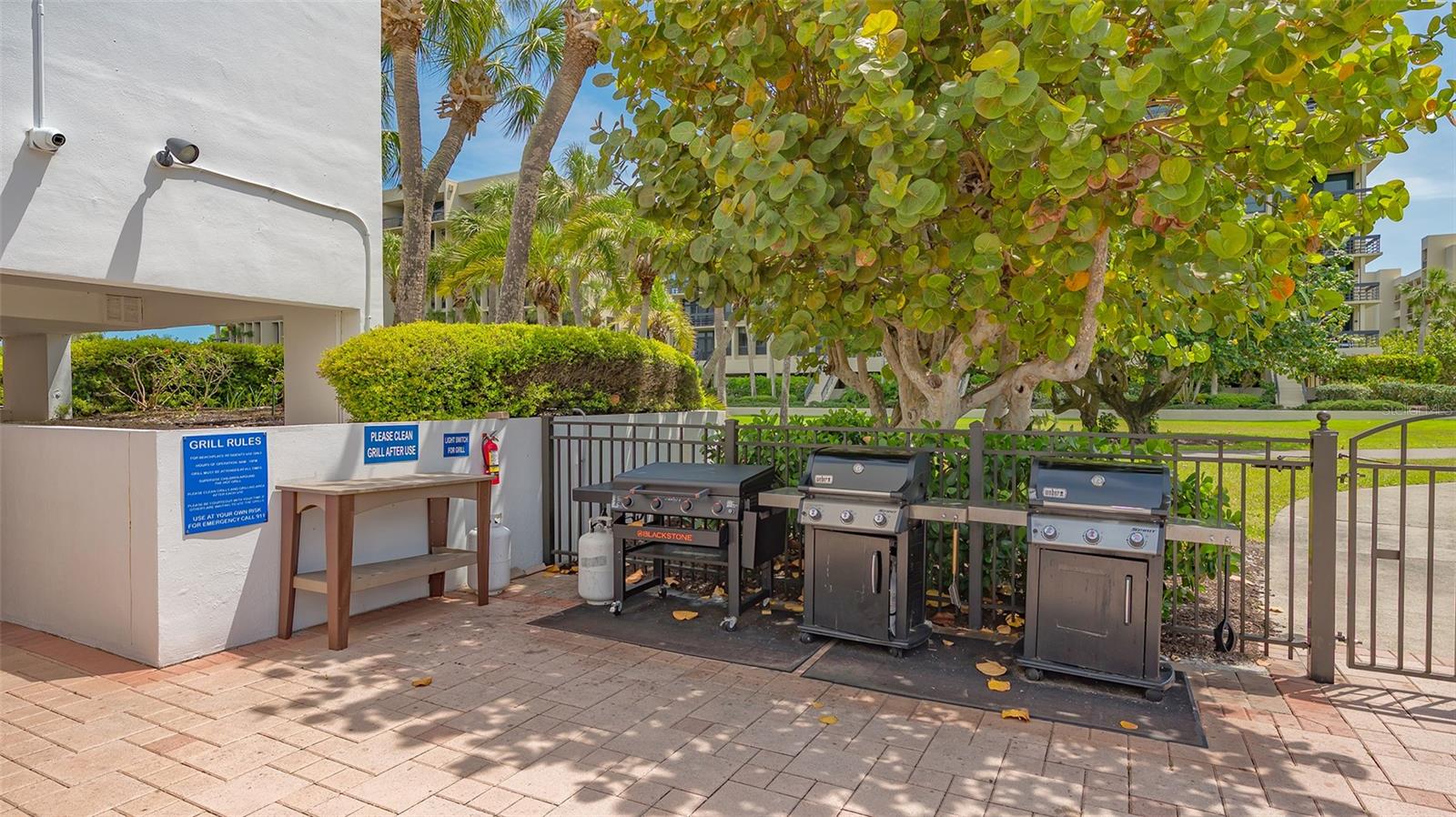 BEACHPLACE I - Residential