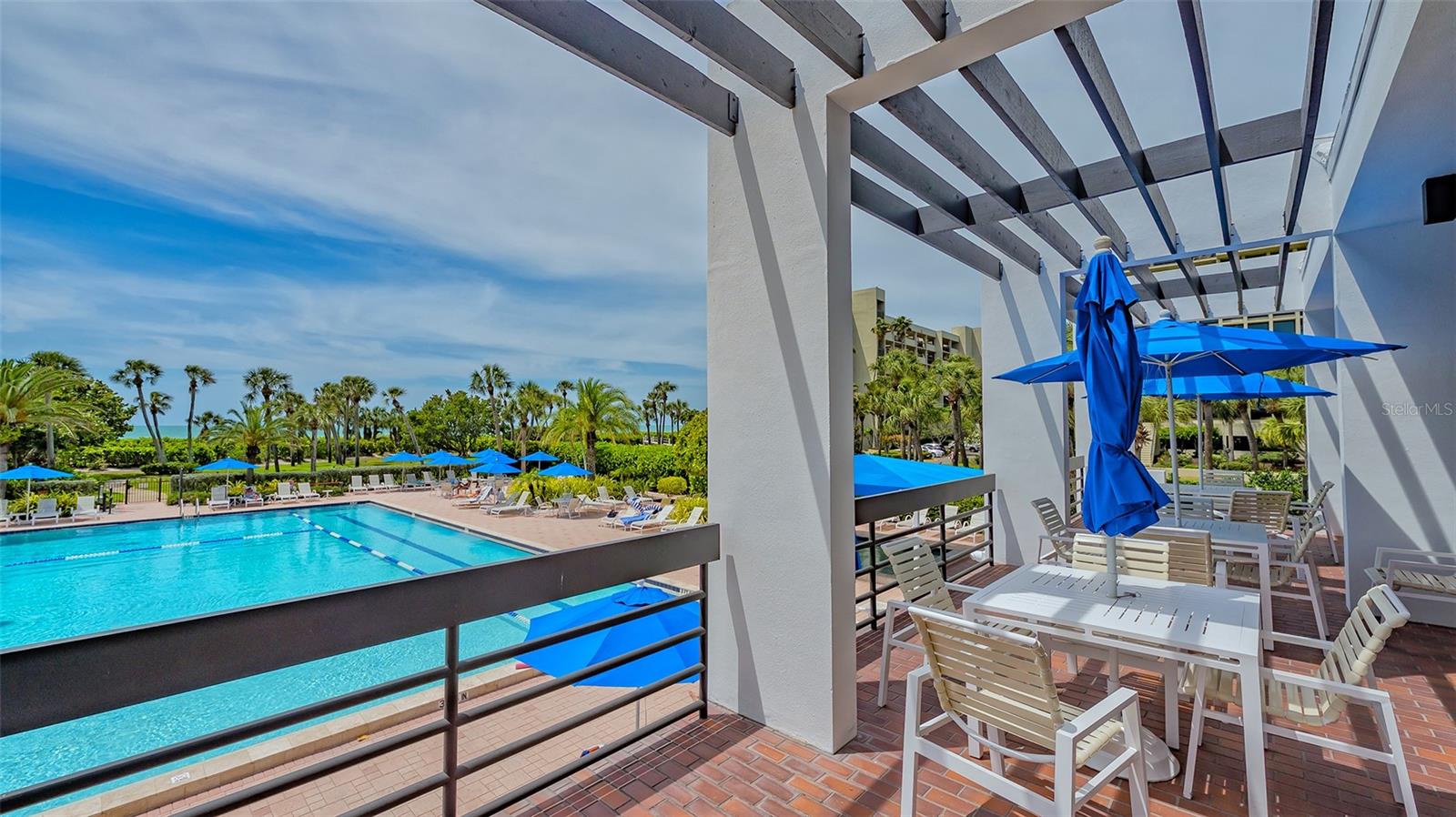 BEACHPLACE I - Residential