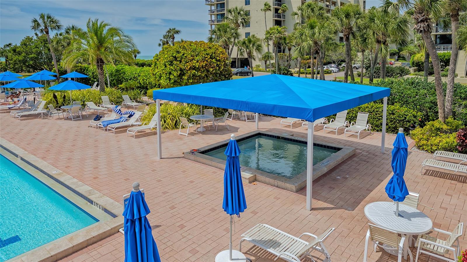 BEACHPLACE I - Residential