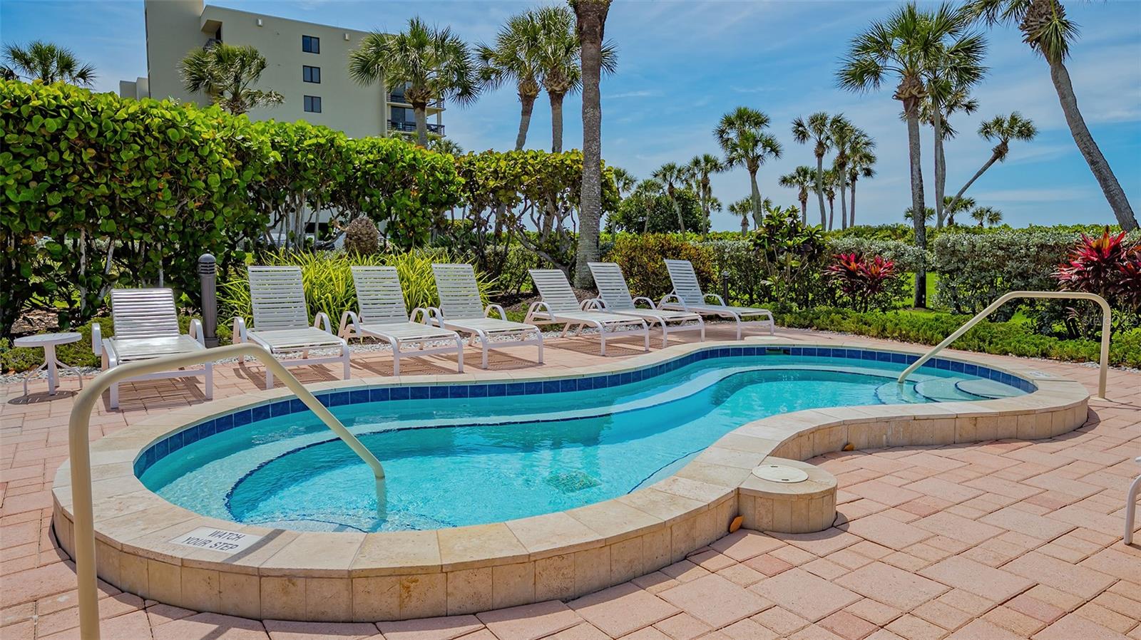 BEACHPLACE I - Residential