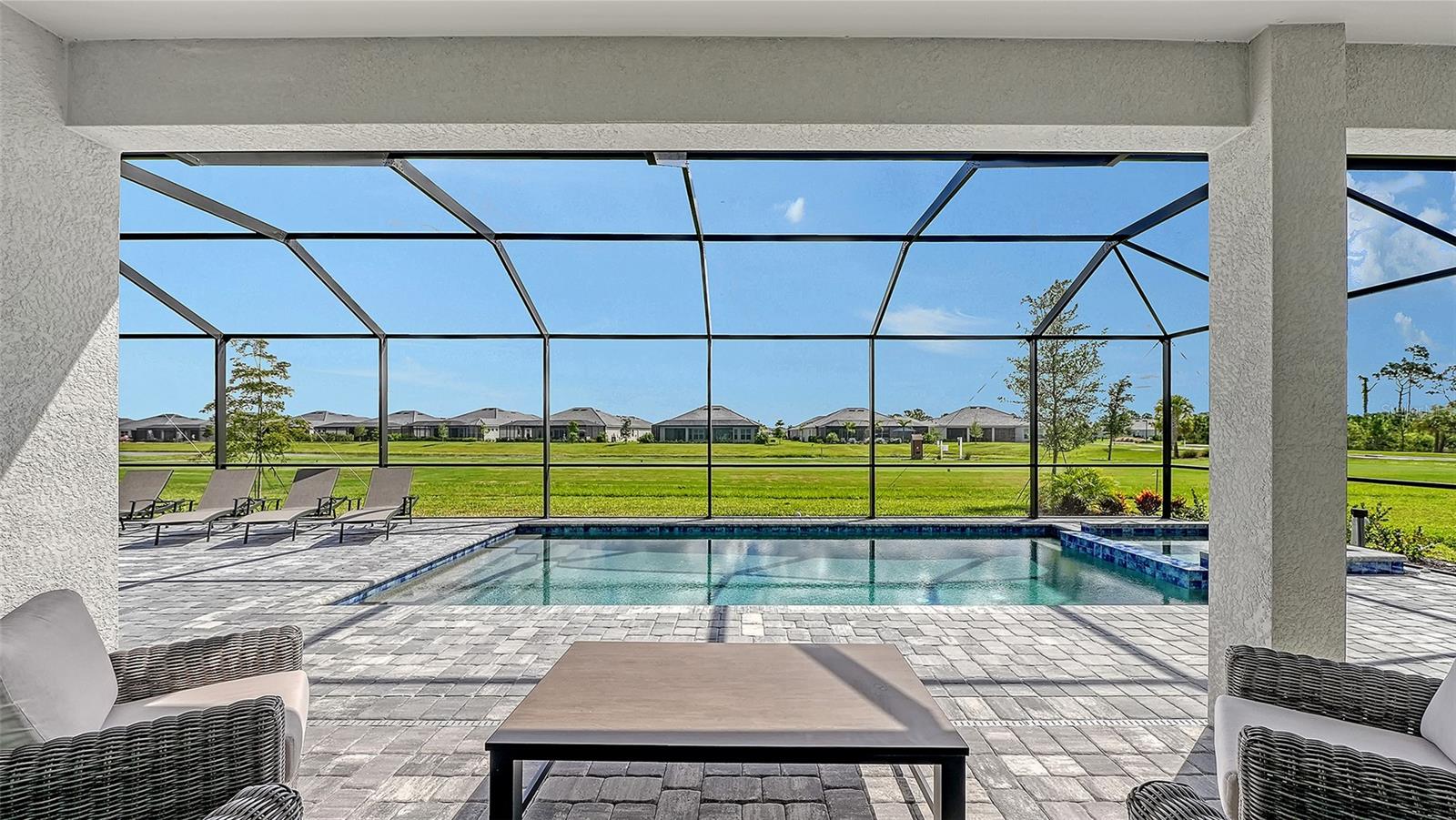WELLEN PARK GOLF & CC - Residential Lease