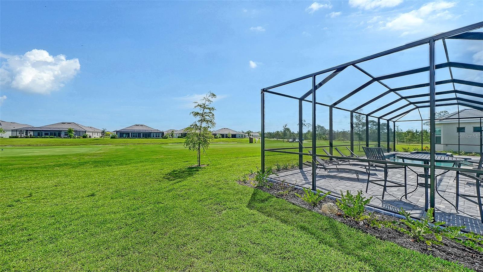 WELLEN PARK GOLF & CC - Residential Lease