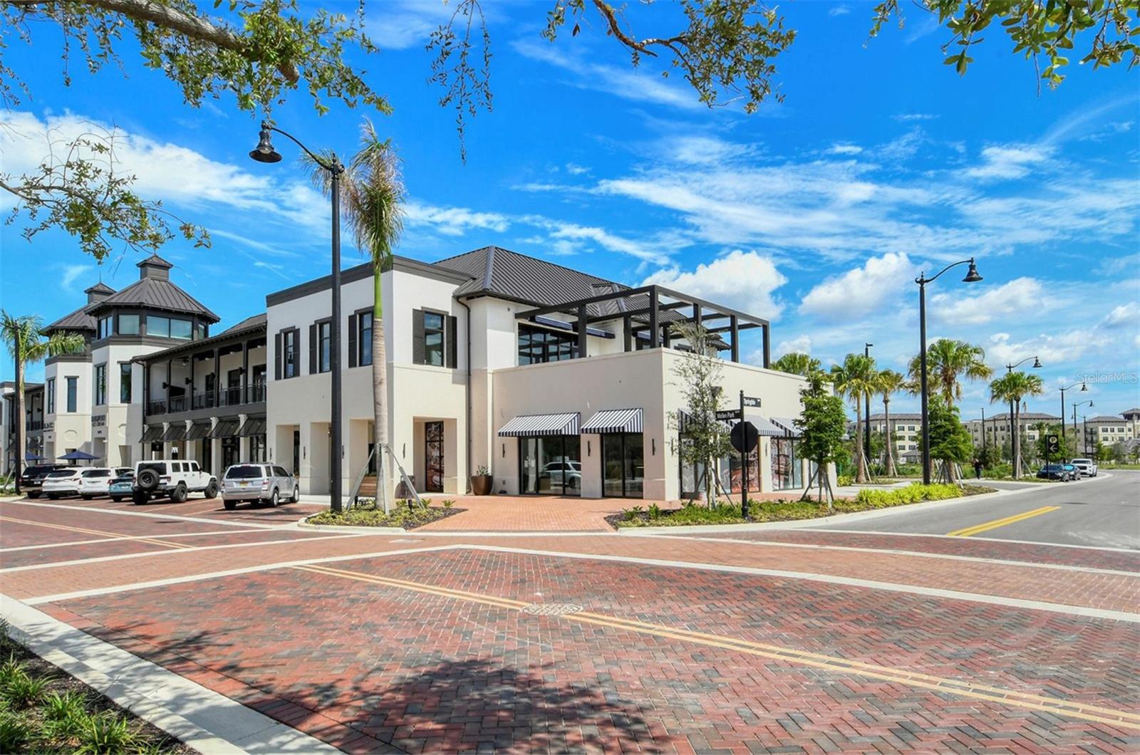 WELLEN PARK GOLF & CC - Residential Lease