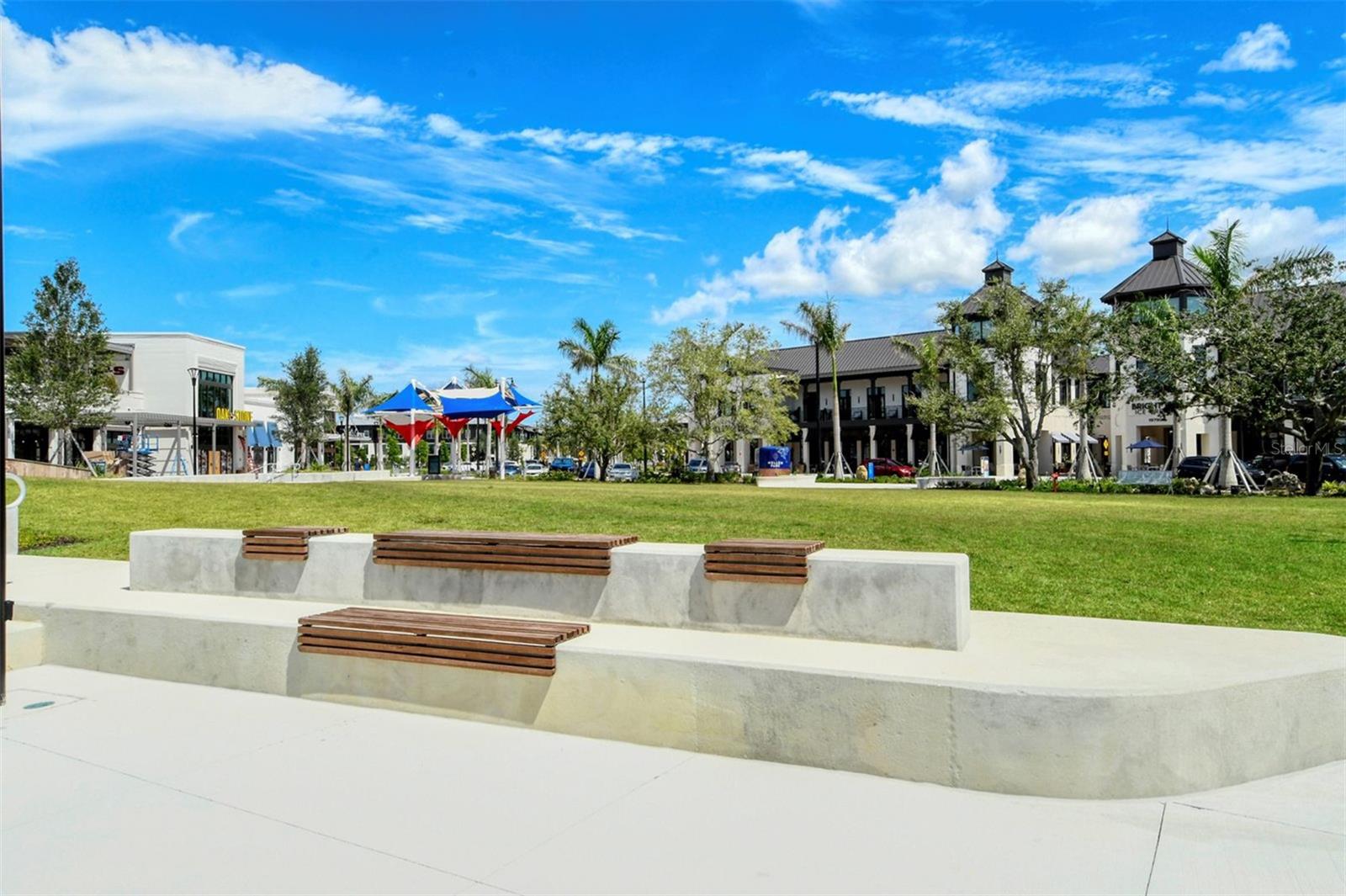 WELLEN PARK GOLF & CC - Residential Lease