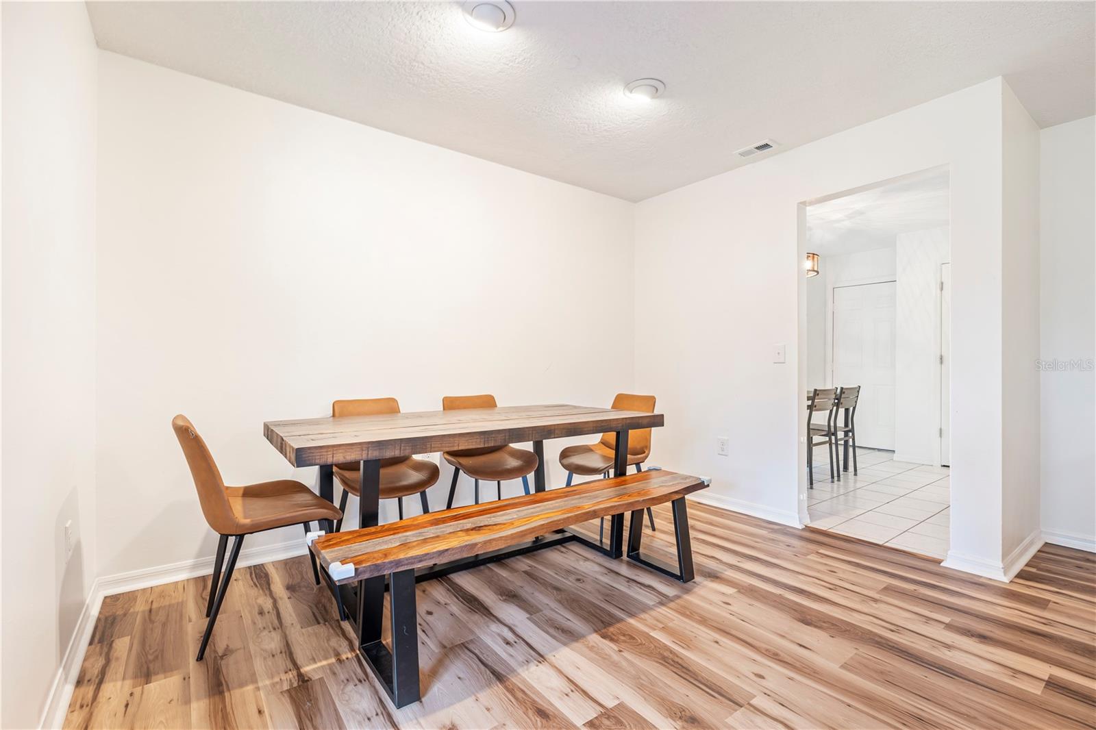 MOUNT PLYMOUTH - Residential