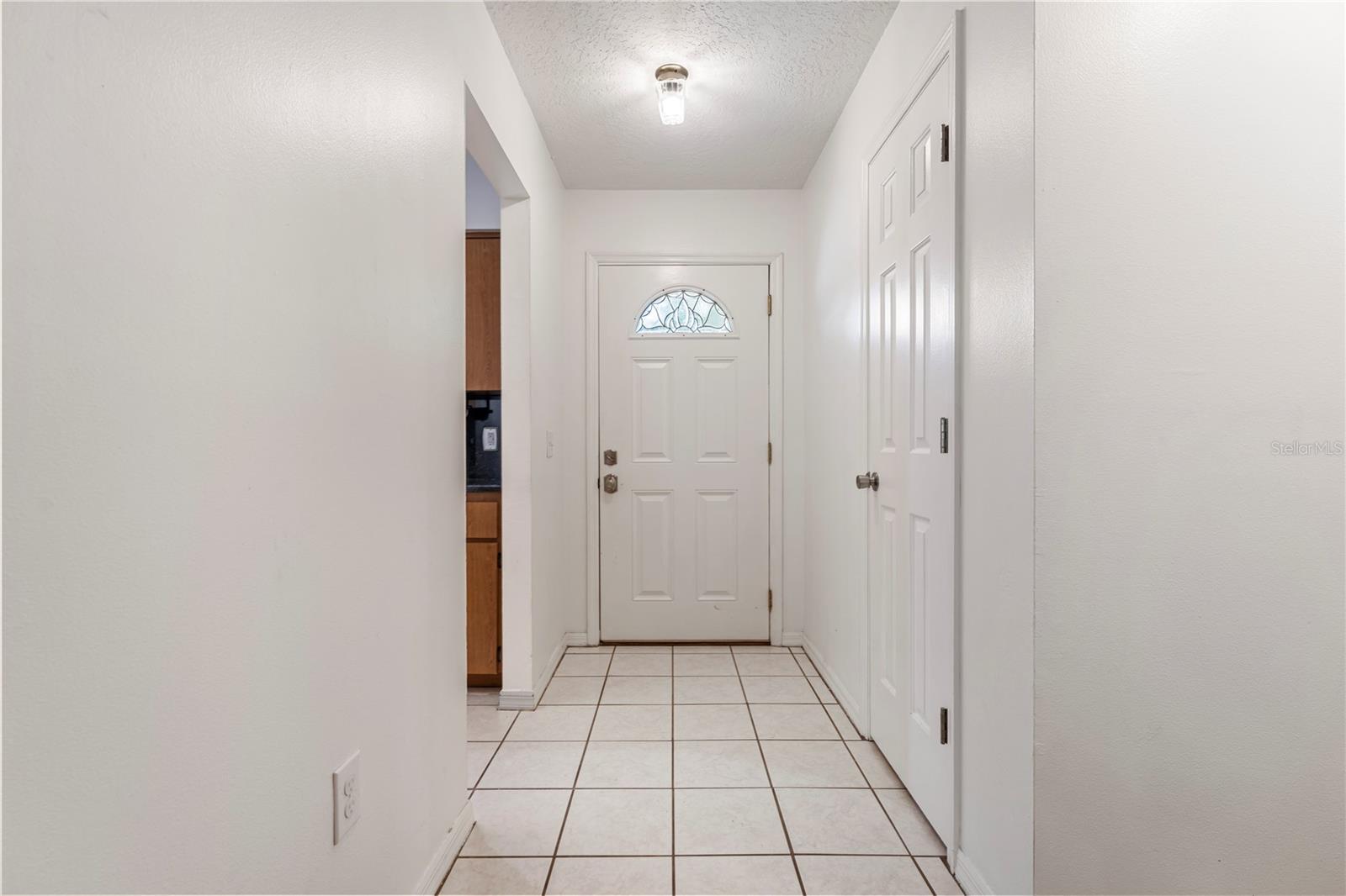MOUNT PLYMOUTH - Residential