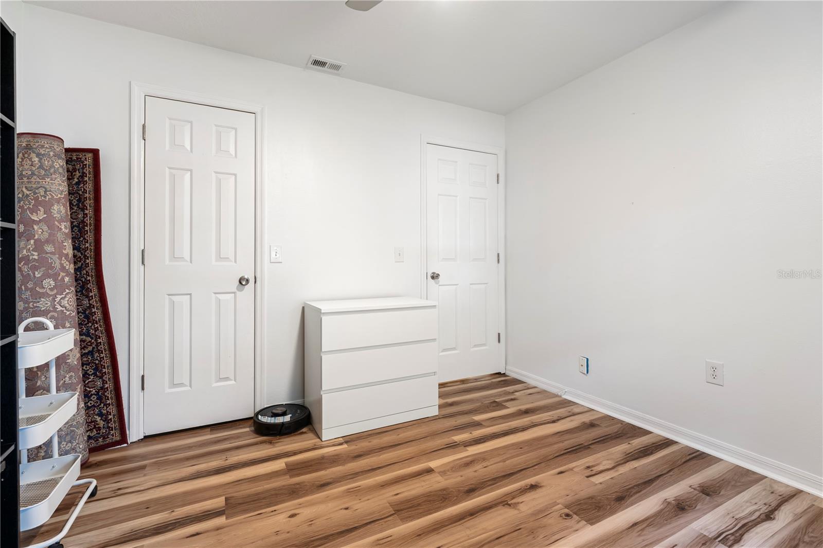 MOUNT PLYMOUTH - Residential