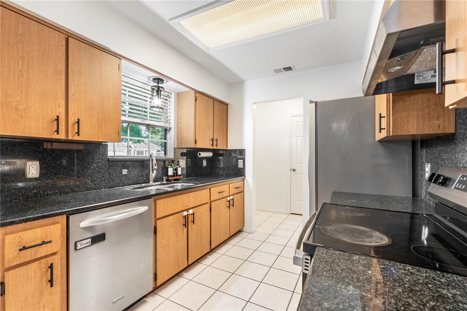 MOUNT PLYMOUTH - Residential