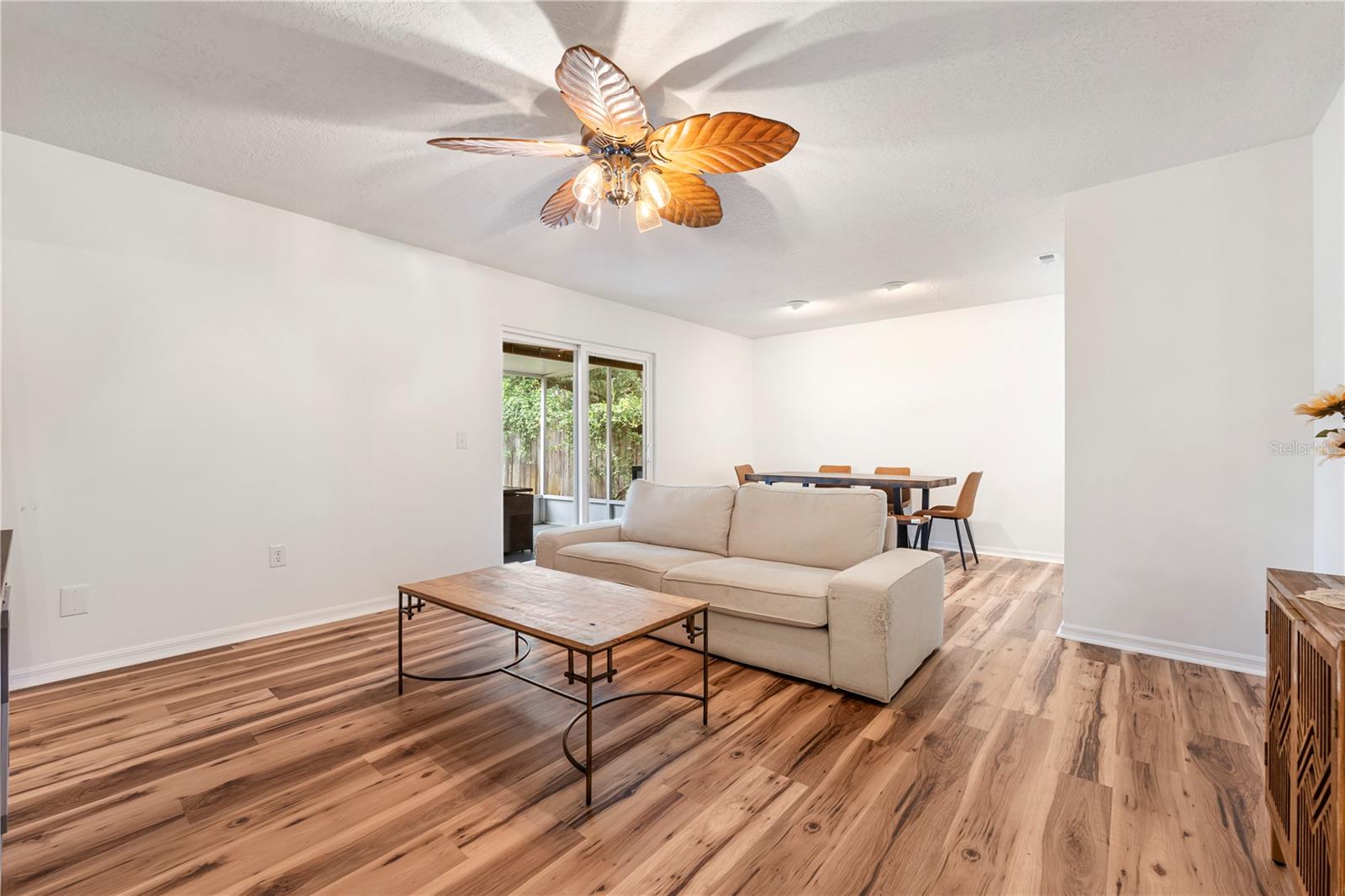 MOUNT PLYMOUTH - Residential