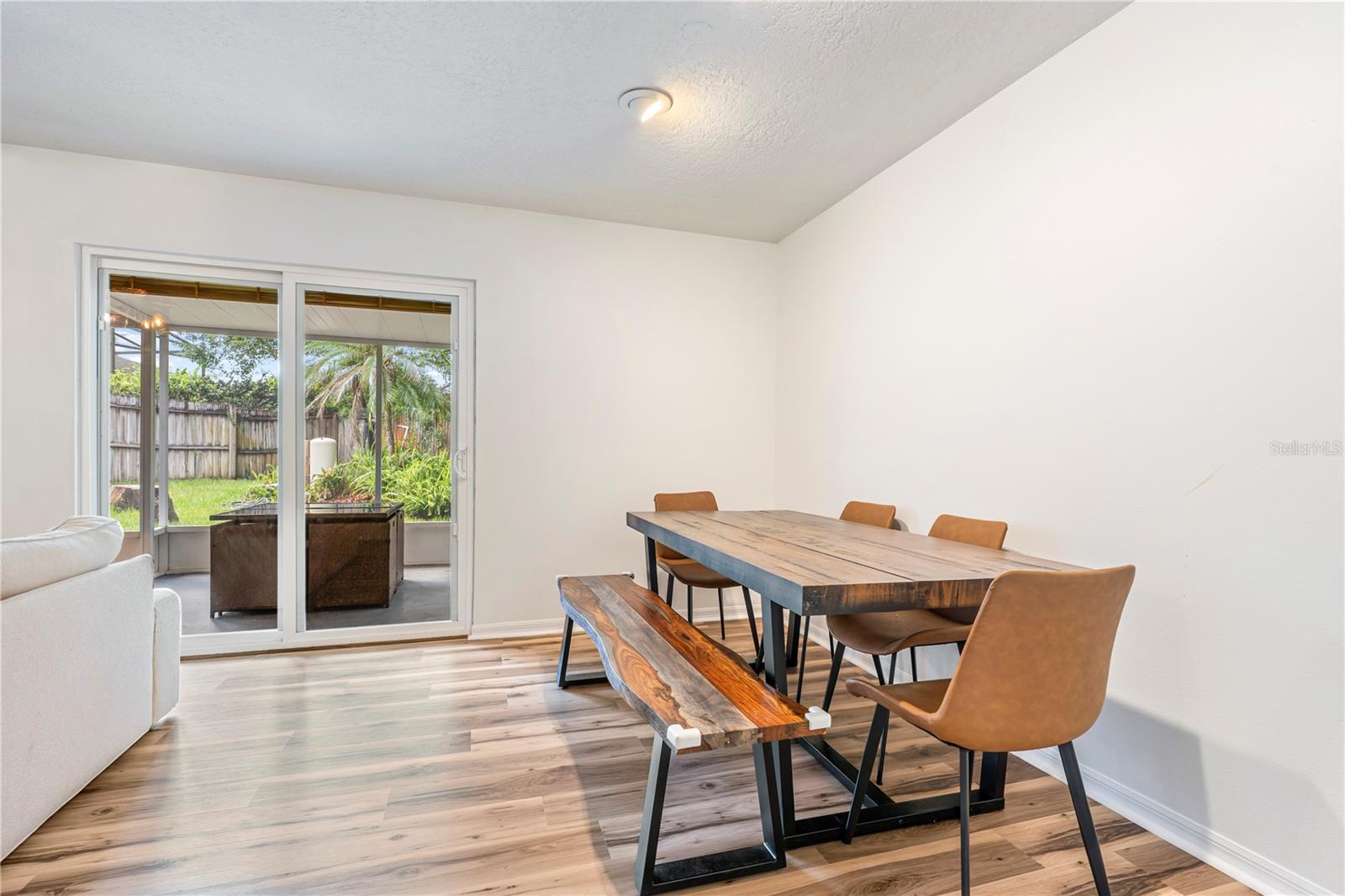 MOUNT PLYMOUTH - Residential