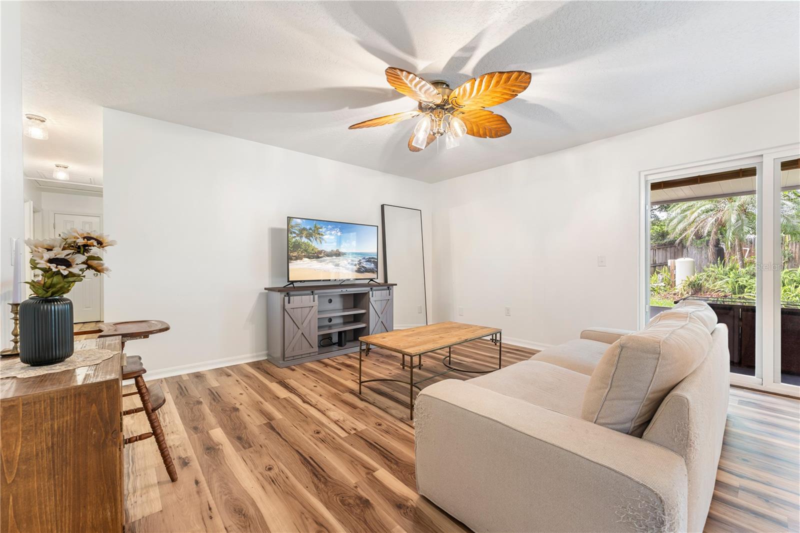 MOUNT PLYMOUTH - Residential