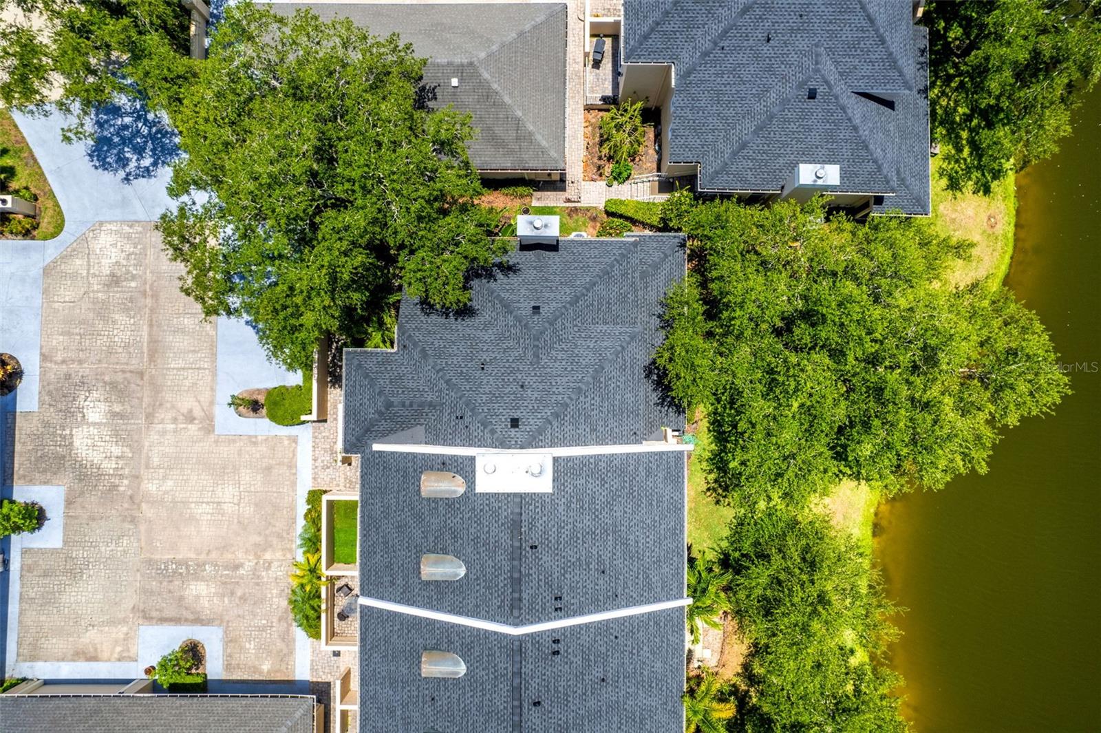 LAKEPOINTE VILLAS - Residential