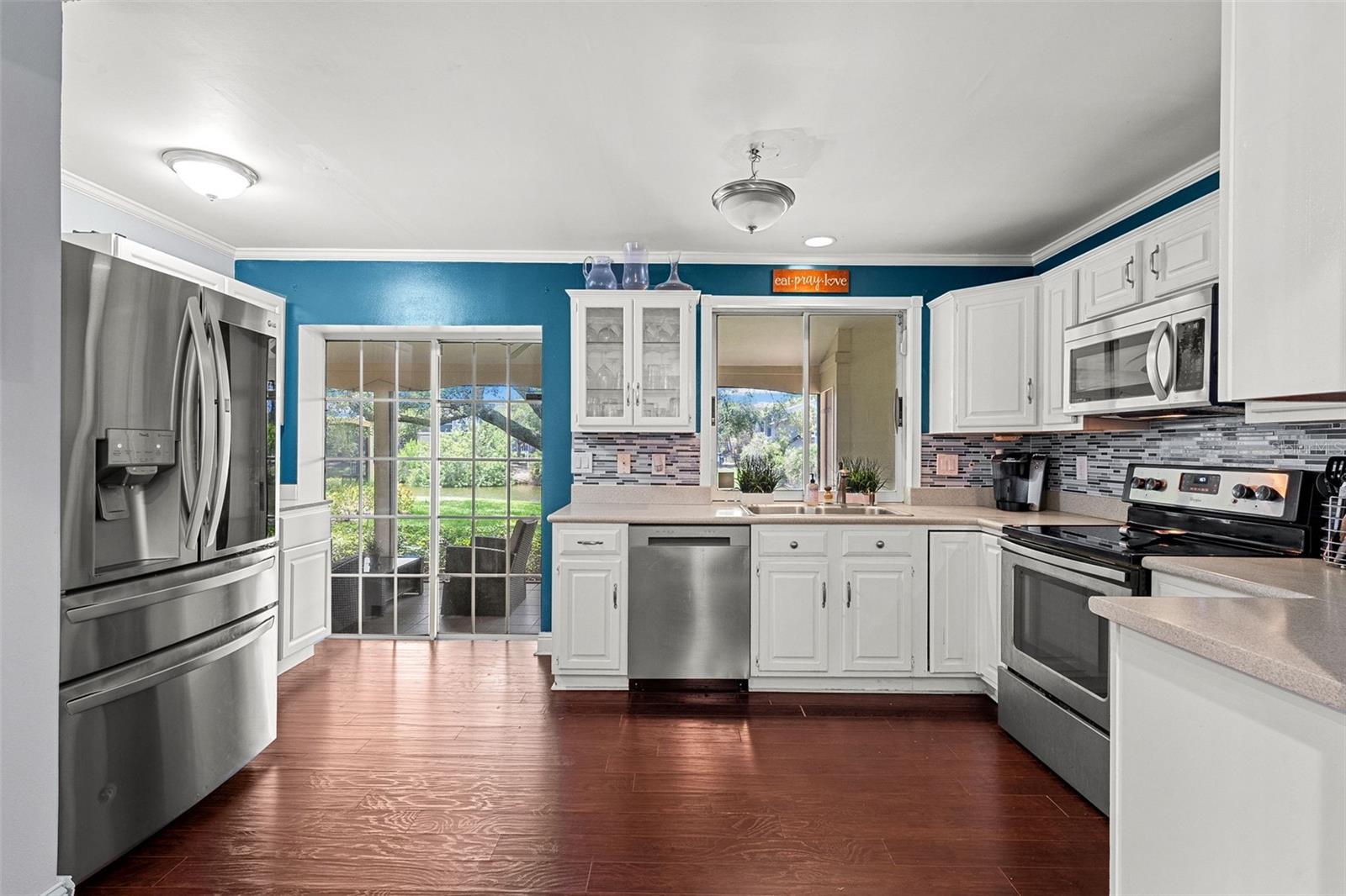 LAKEPOINTE VILLAS - Residential
