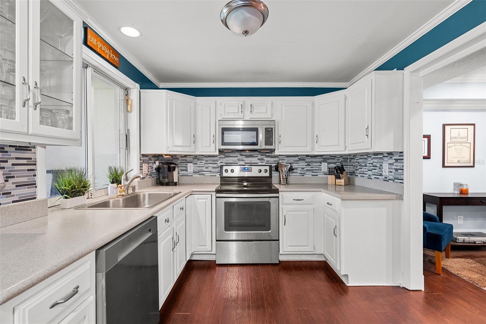 LAKEPOINTE VILLAS - Residential