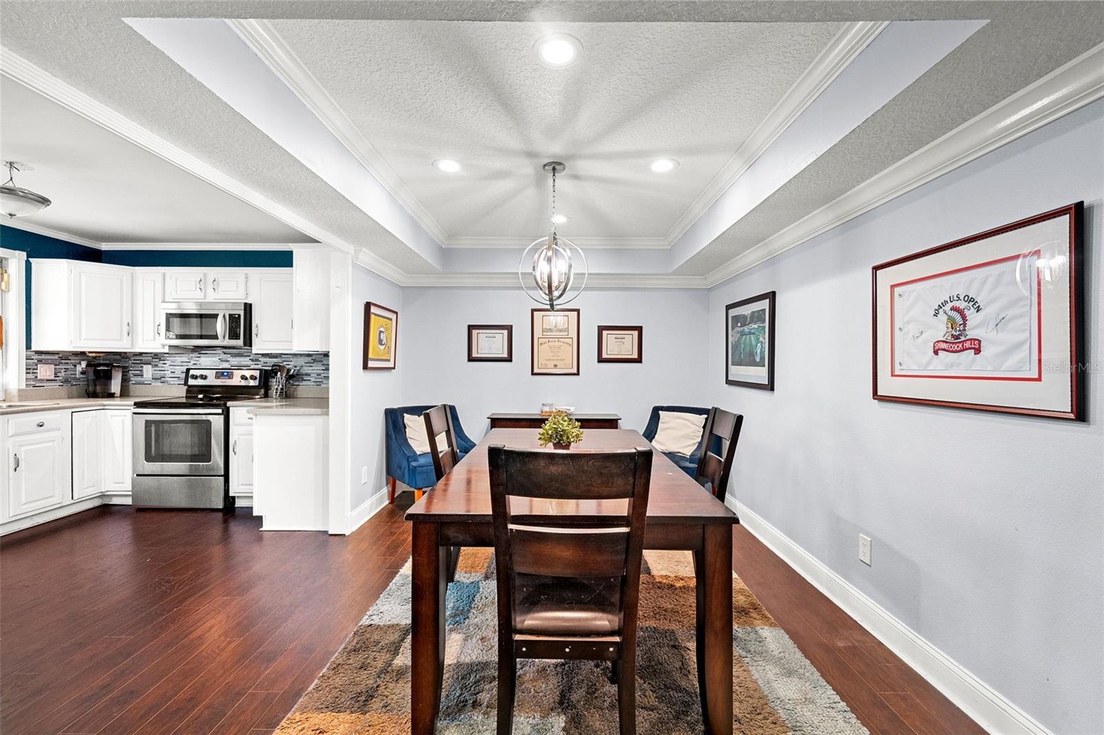 LAKEPOINTE VILLAS - Residential