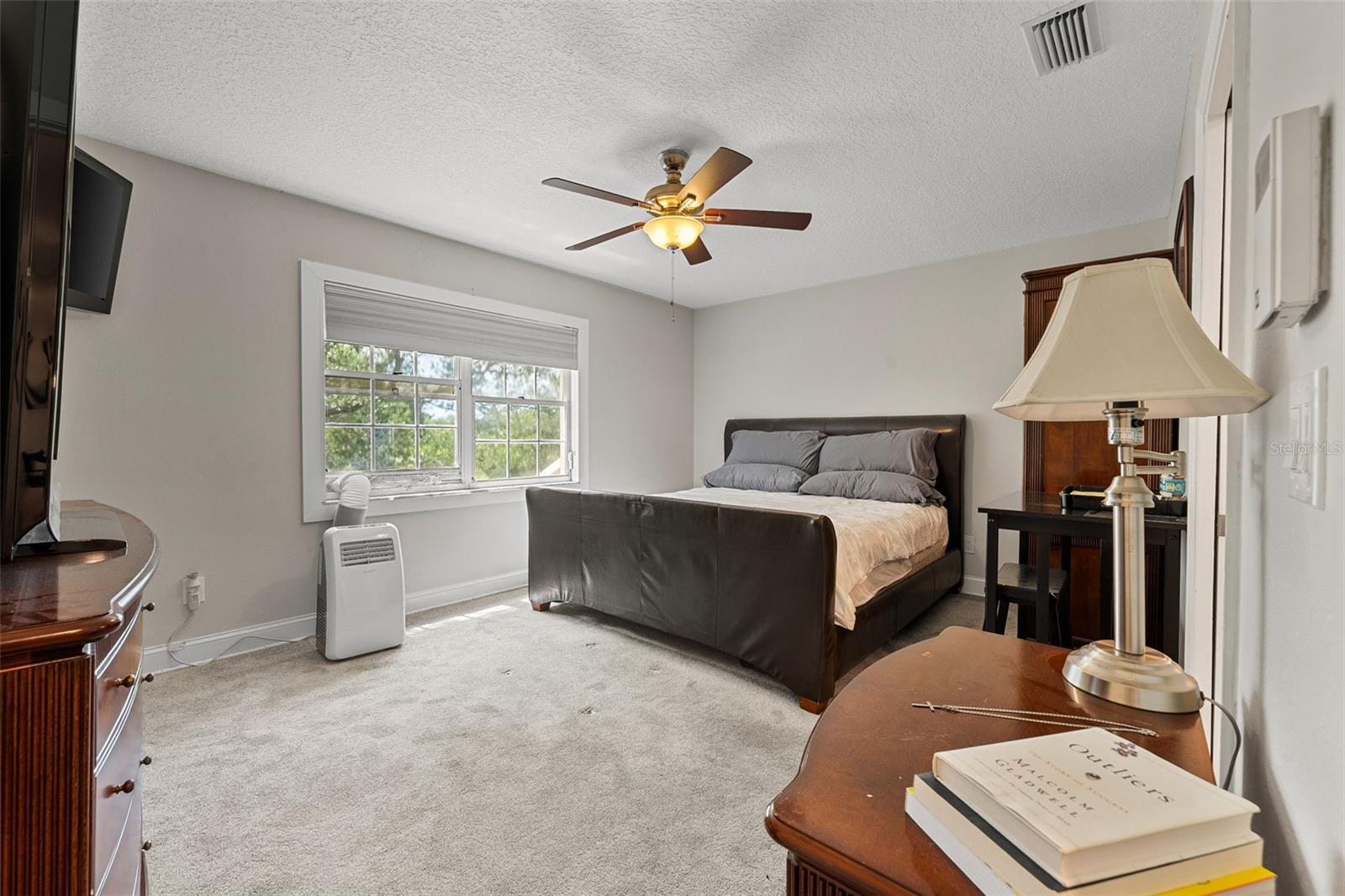 LAKEPOINTE VILLAS - Residential