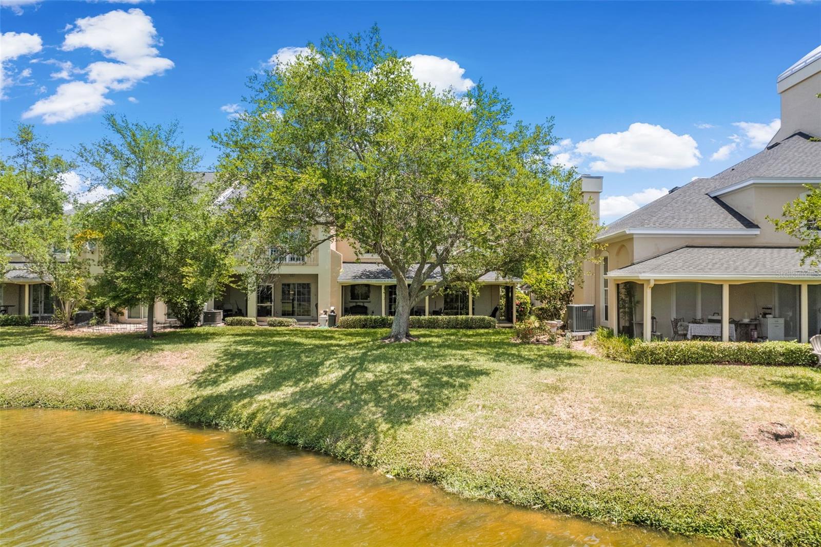 LAKEPOINTE VILLAS - Residential