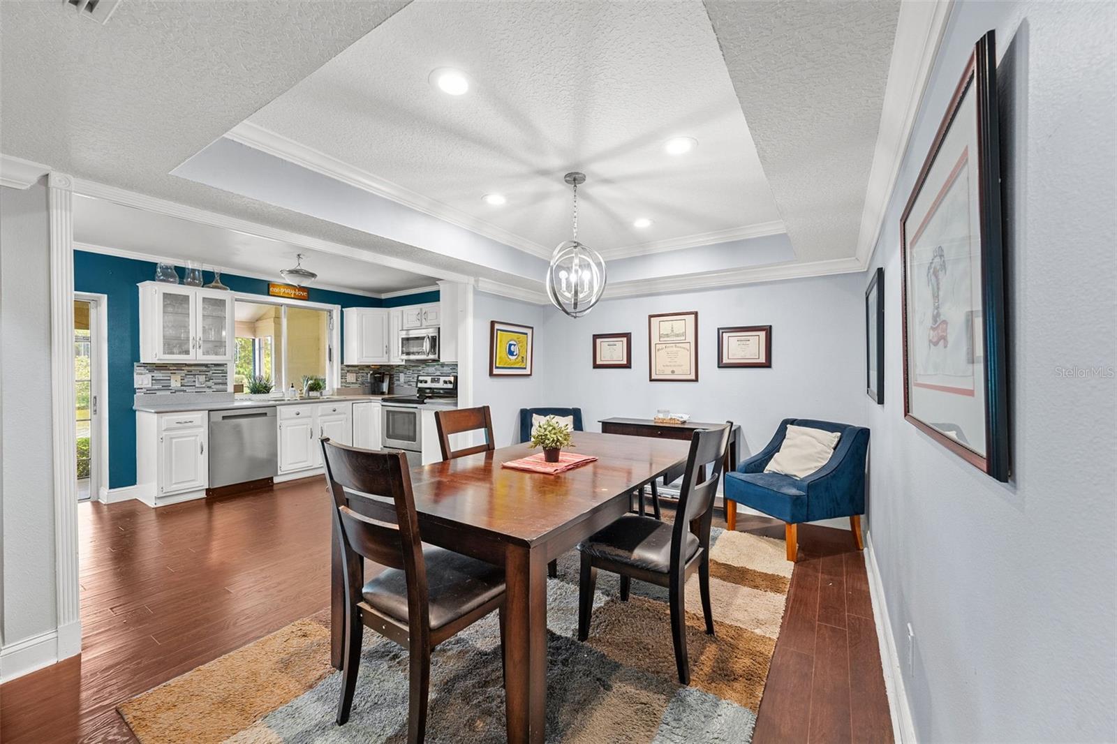 LAKEPOINTE VILLAS - Residential