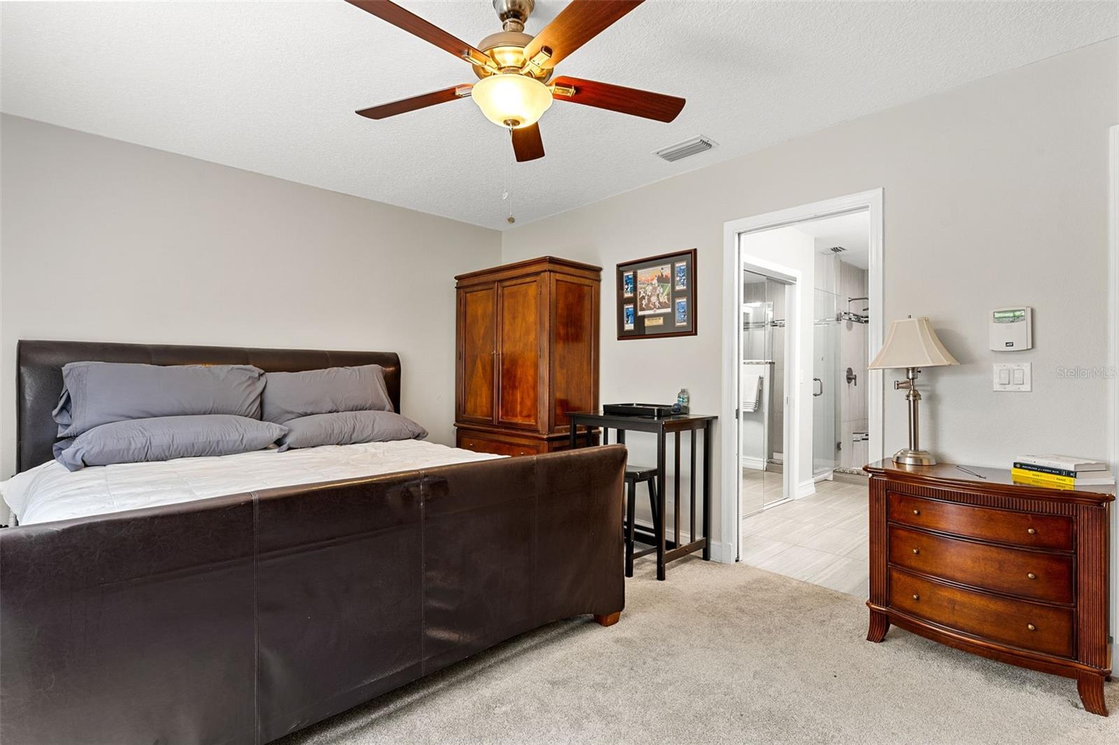 LAKEPOINTE VILLAS - Residential