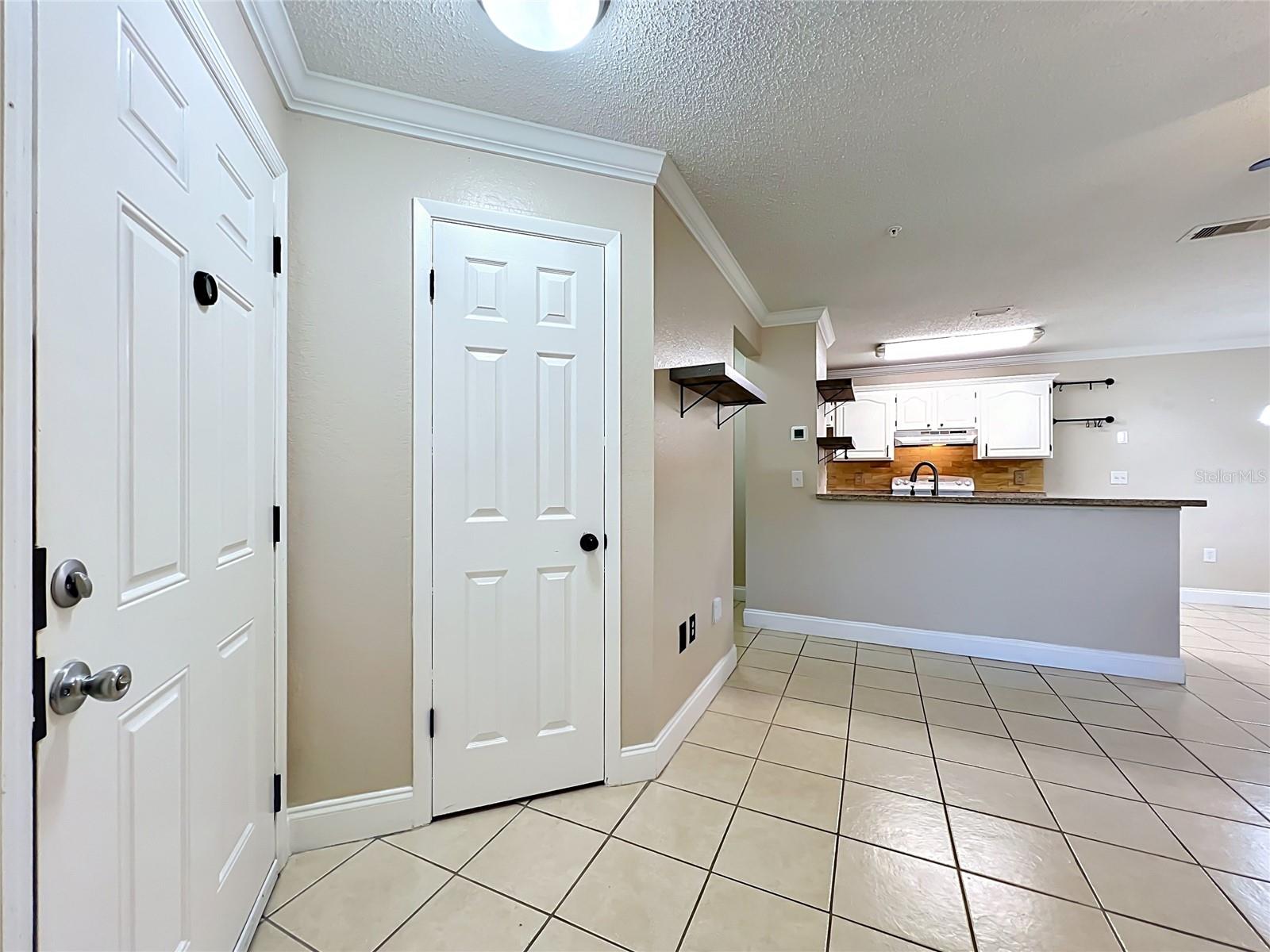 LANDING A CONDO - Residential