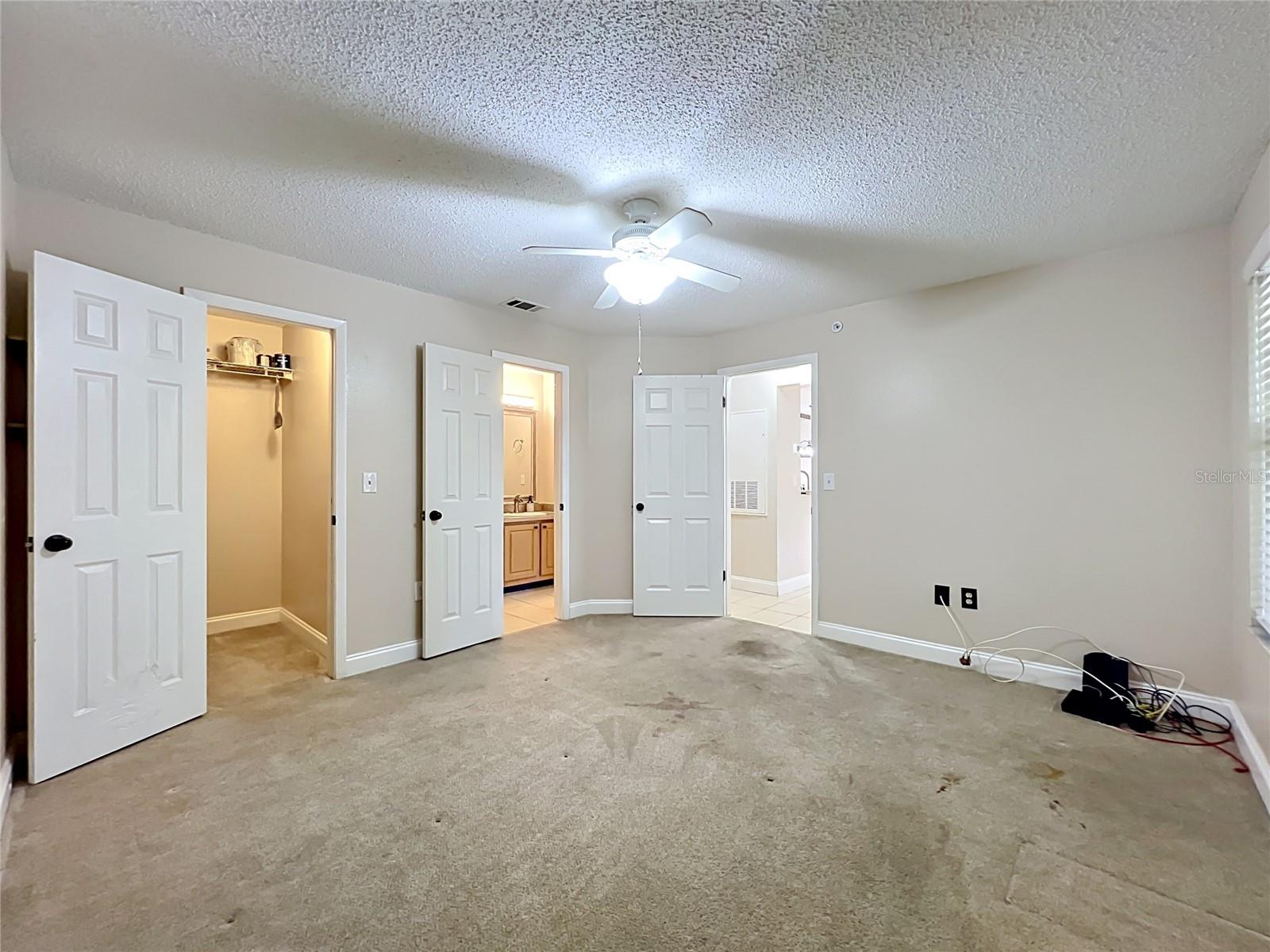 LANDING A CONDO - Residential