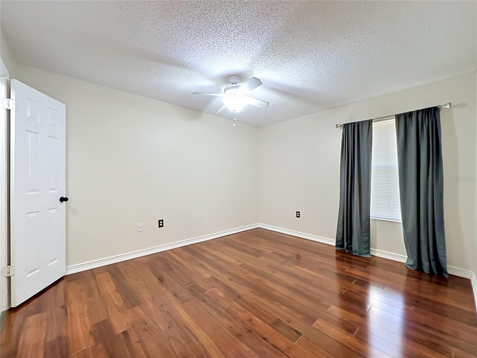 LANDING A CONDO - Residential