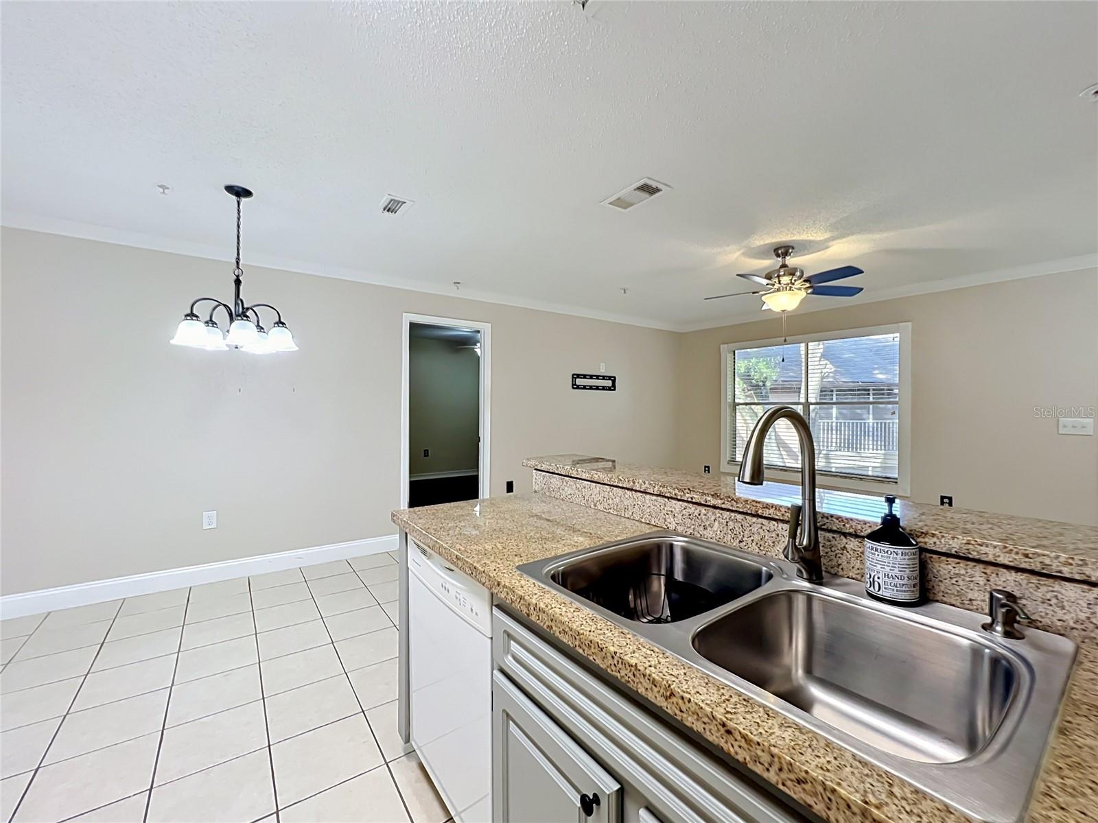 LANDING A CONDO - Residential