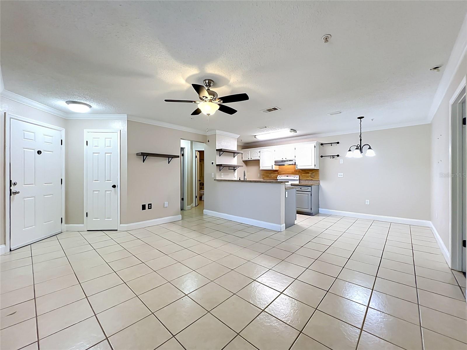LANDING A CONDO - Residential
