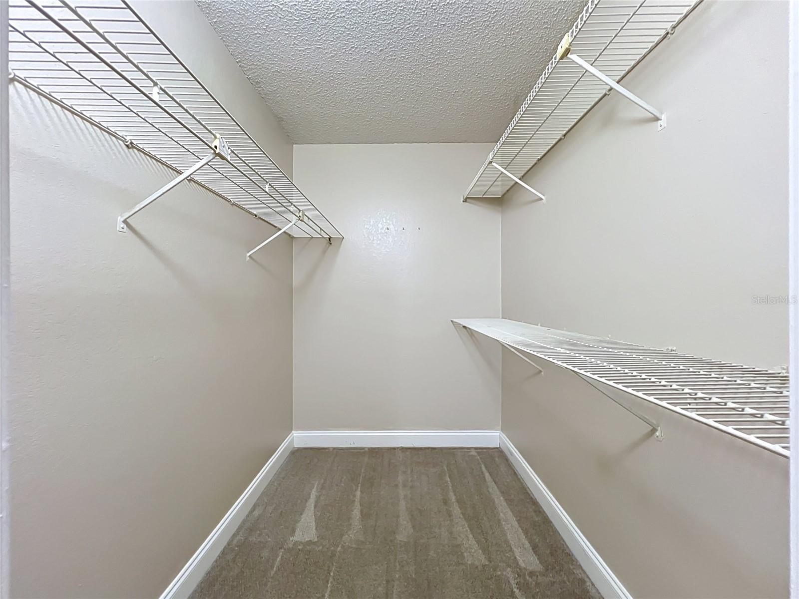 LANDING A CONDO - Residential