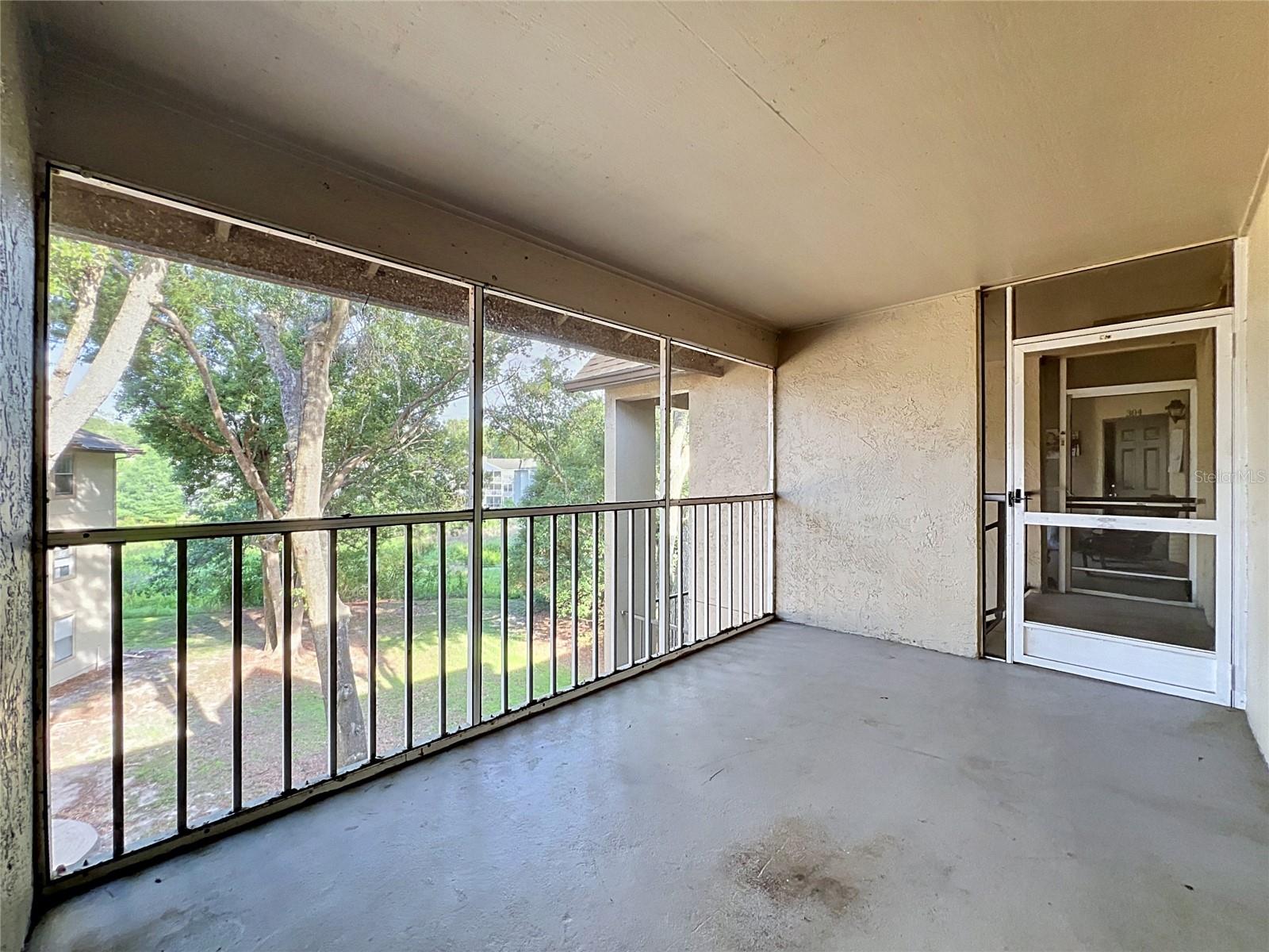 LANDING A CONDO - Residential