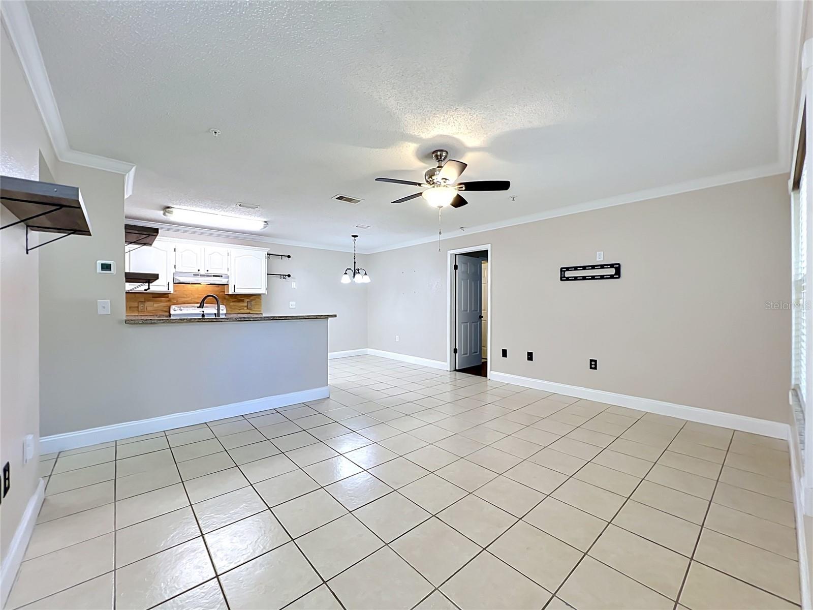 LANDING A CONDO - Residential
