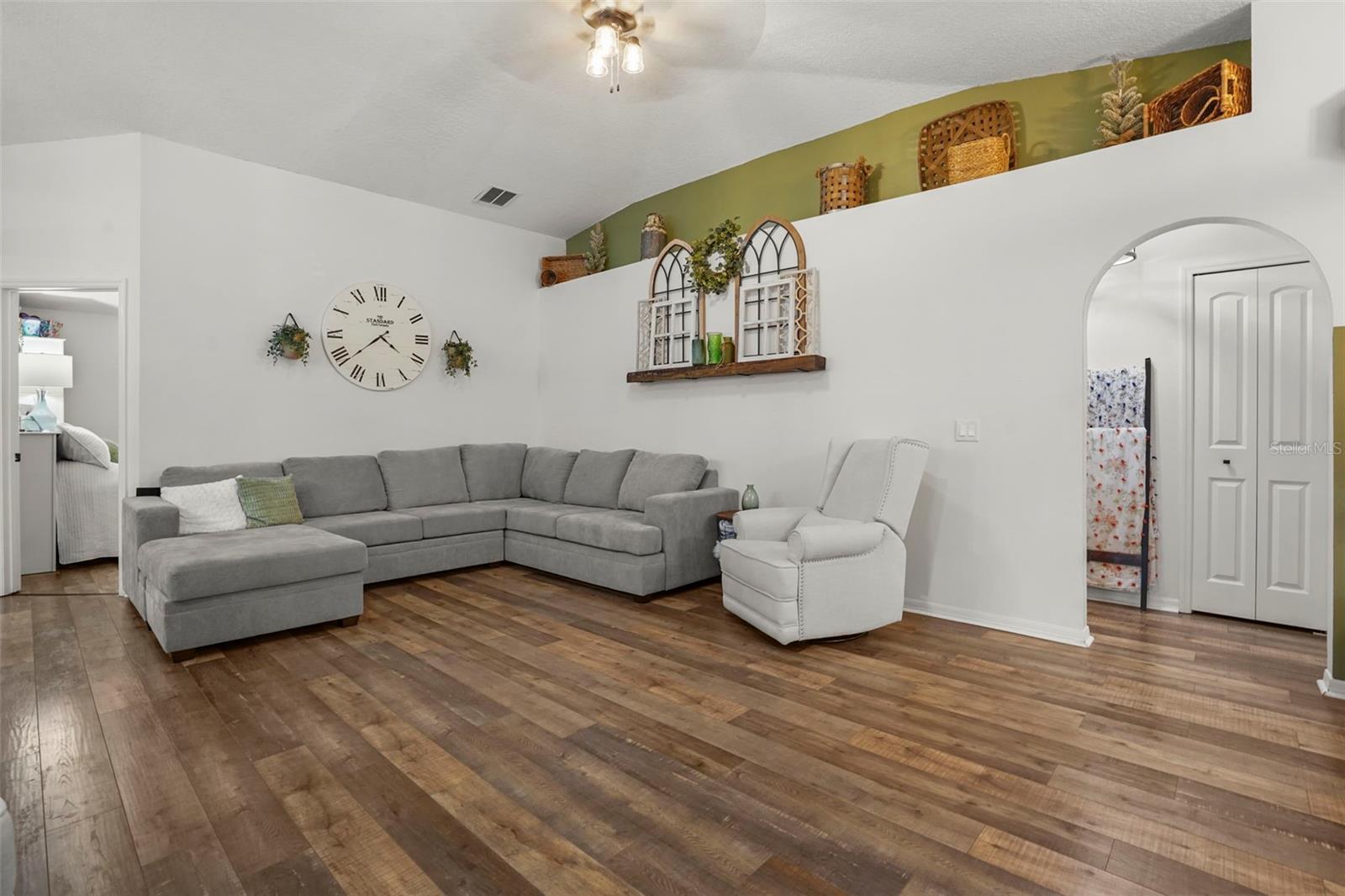 LAKEVIEW RESERVE 46/149 - Residential