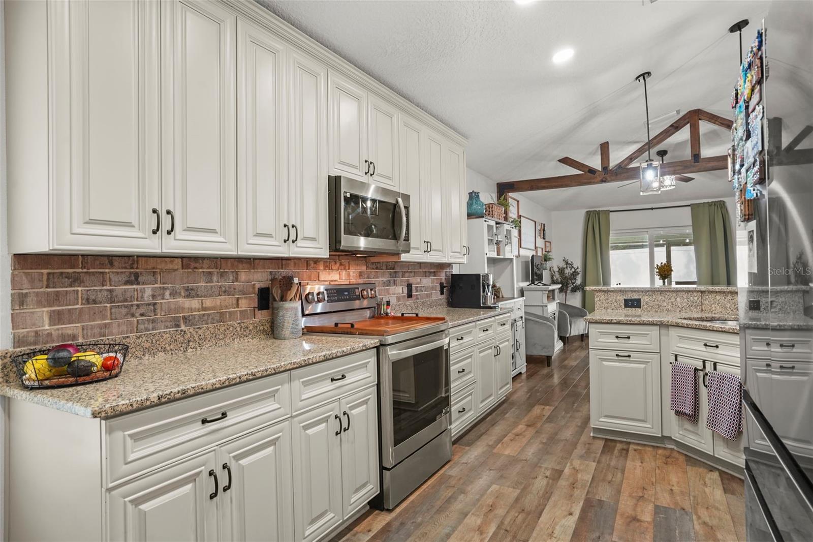 LAKEVIEW RESERVE 46/149 - Residential