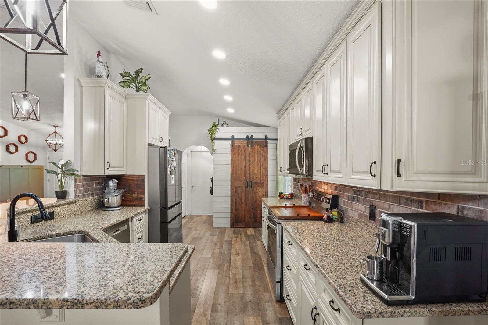 LAKEVIEW RESERVE 46/149 - Residential
